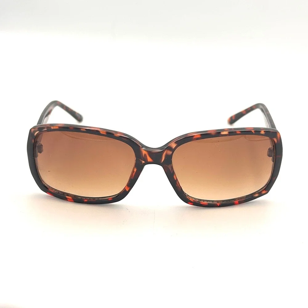 Liz Claiborne liz claiborne